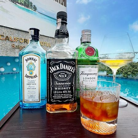 California Saigon Hotel & Rooftop Pool Ho Chi Minh City Exterior photo