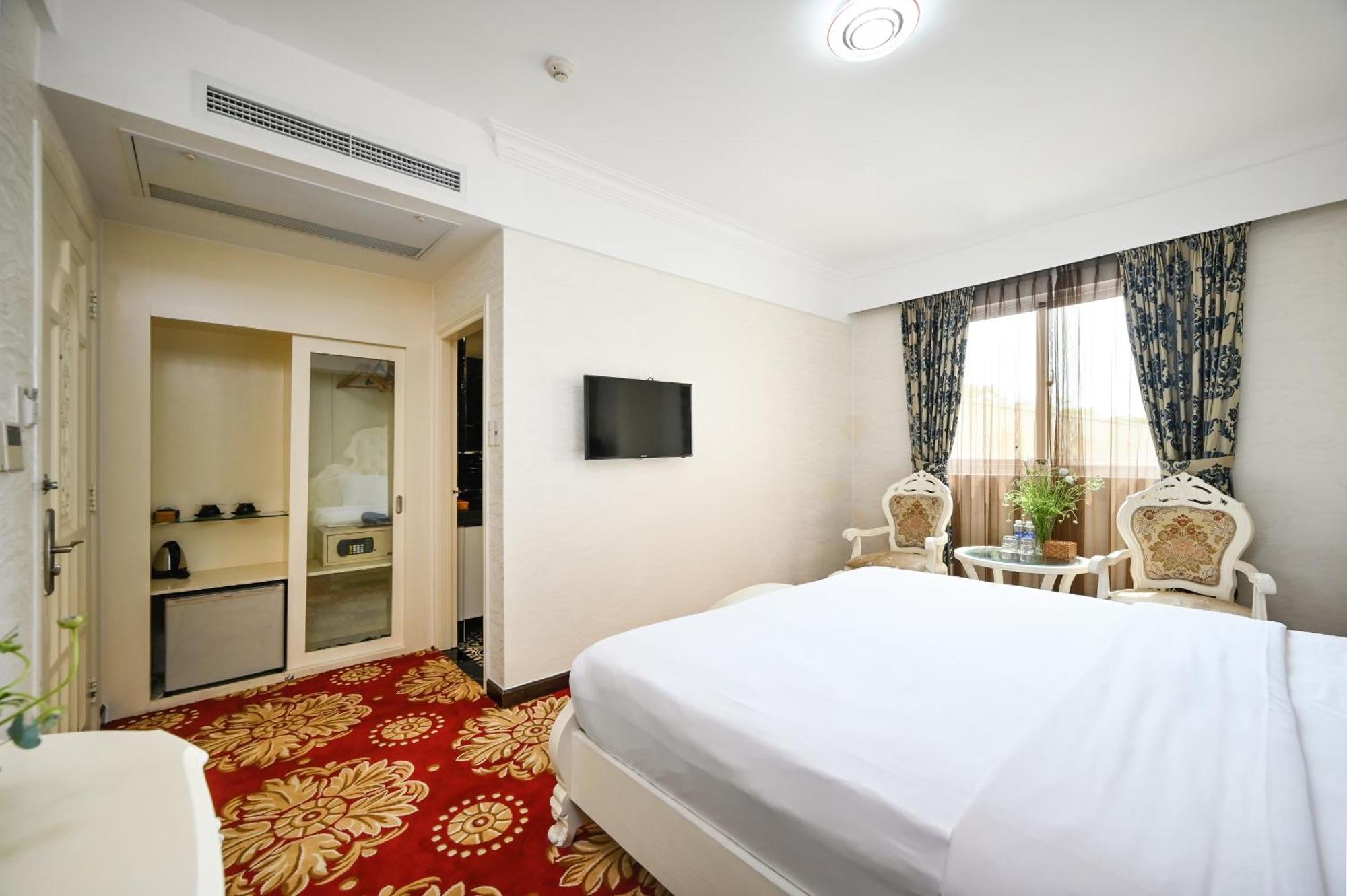 California Saigon Hotel & Rooftop Pool Ho Chi Minh City Room photo
