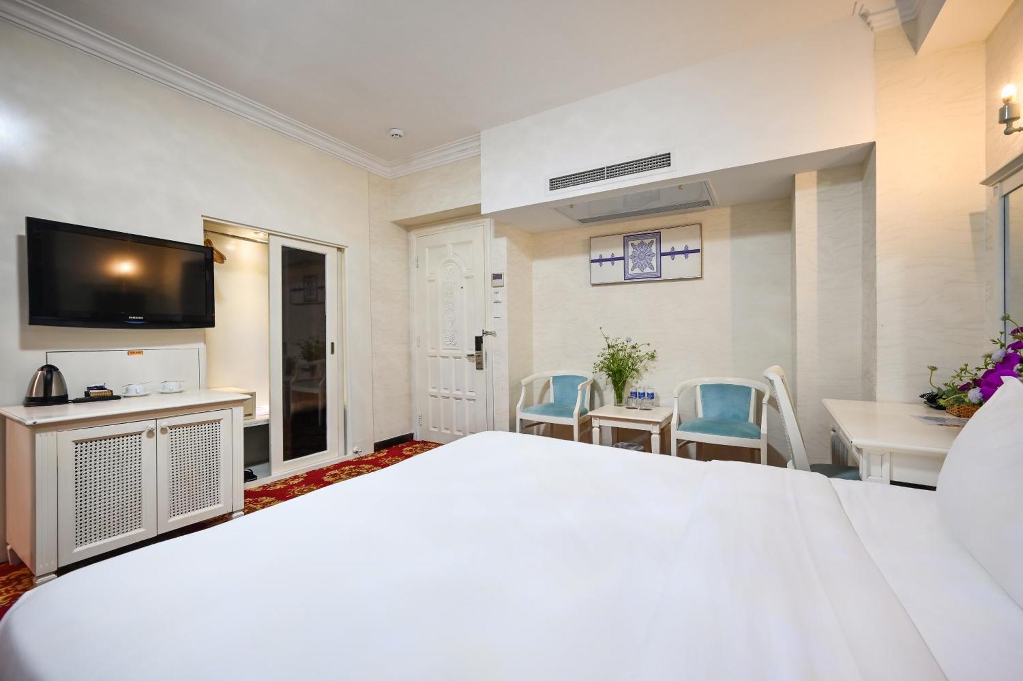 California Saigon Hotel & Rooftop Pool Ho Chi Minh City Room photo