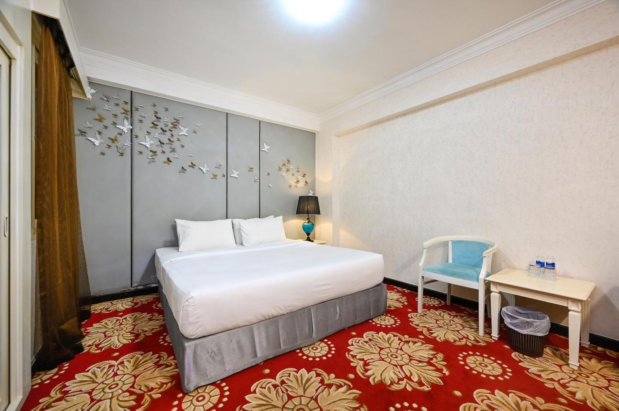 California Saigon Hotel & Rooftop Pool Ho Chi Minh City Room photo