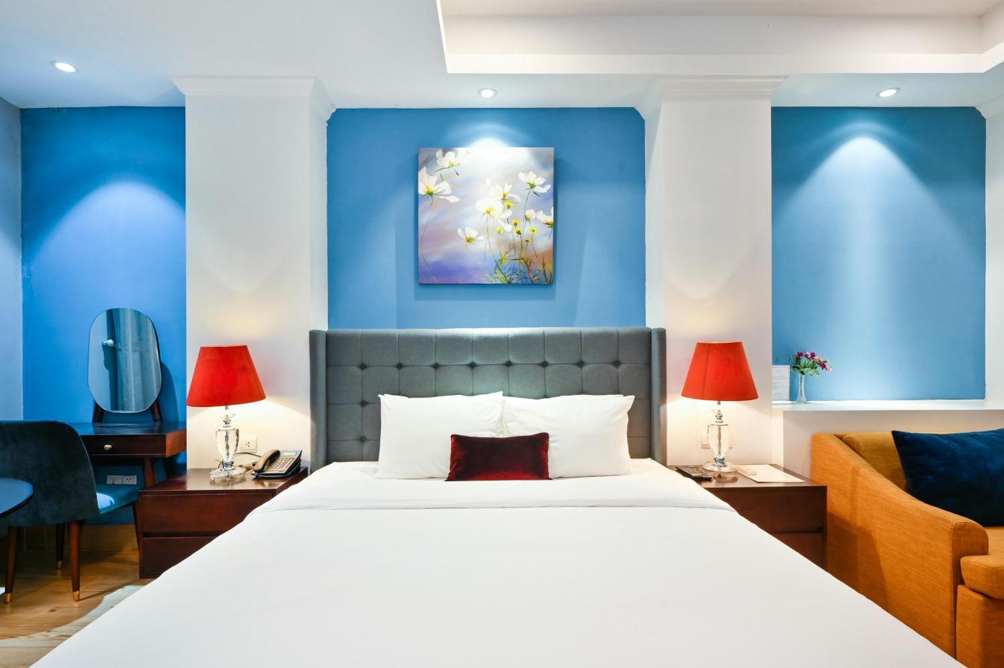 California Saigon Hotel & Rooftop Pool Ho Chi Minh City Exterior photo
