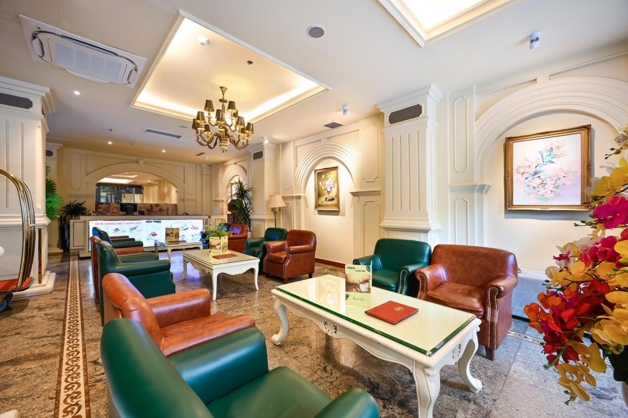California Saigon Hotel & Rooftop Pool Ho Chi Minh City Exterior photo