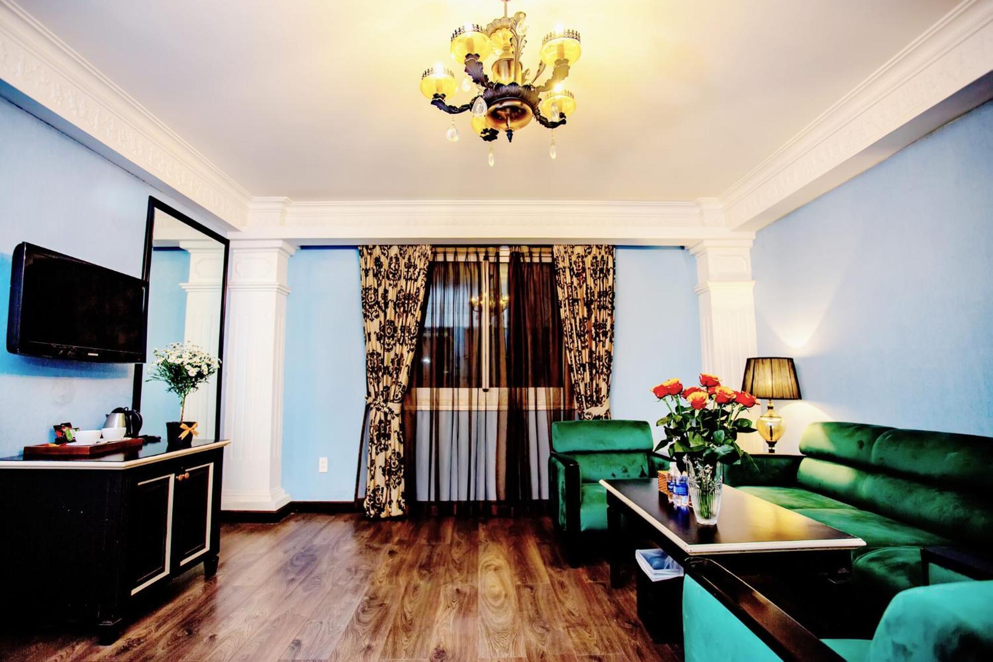 California Saigon Hotel & Rooftop Pool Ho Chi Minh City Room photo